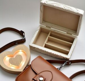Custom handicrafts in bulk, wholesale pricing